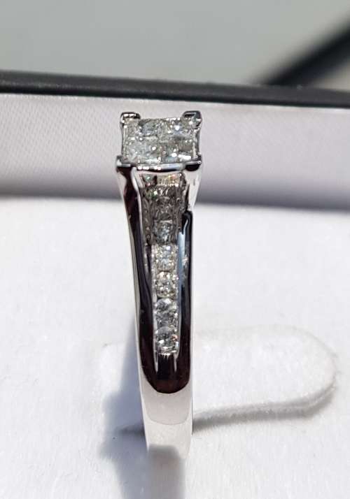 **DESIGNER PIECE | R41152** PRINCESS | 0.750ct | DIAMOND RING | WHITE GOLD - BUY SAFE