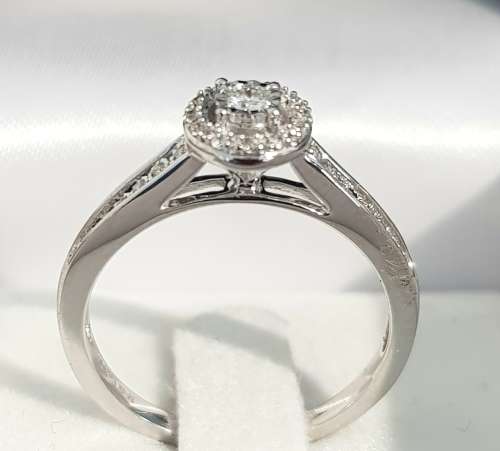 **HALO DESIGN | R28541** DIAMOND | 0.300ct | CLUSTER RING | WHITE GOLD - BUY SAFE