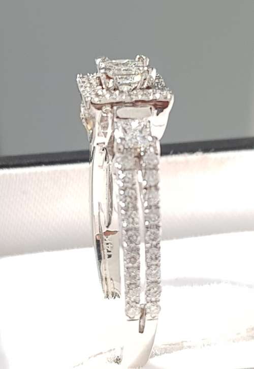 **MASSIVE DEAL | R74562** TRILOGY PRINCESS CUT | 1.350ct | DIAMOND RING | WHITE GOLD - BUY SAFE
