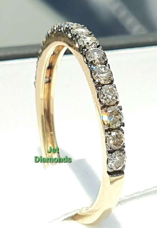 **EXCLUSIVE DESIGN | R28414** ROUND BRILLIANT CUTS | 0.650ct | DIAMOND BAND | YELLOW GOLD - BUY SAFE