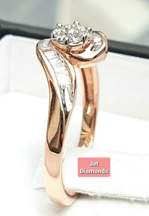 **SWIRL DESIGN | R29751** ROUND / BAGUETTE CUT | 0.400ct | DIAMOND RING | ROSE GOLD - BUY SAFE