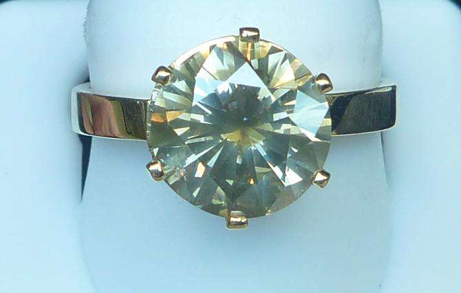 **WOW MASSIVE [R110521]** DIAMOND RING [3.250ct] 18KT [4.968g] YELLOW GOLD - BUY SAFE