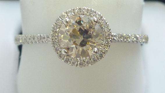 *CERTIFIED [R44523]* SPARKLING [1.003ct] DIAMOND RING [0.503ct VS2 CENTRE] 18KT WHITE GOLD -BUY SAFE