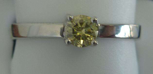 **RARE, CERTIFIED [R15361]** FANCY YELLOW ROUND CUT [VS2] DIAMOND RING IN WHITE GOLD - BUY SAFE
