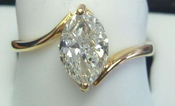 **COLOUR "G" [R51374]** MARQUISE CUT [1.010ct] DIAMOND RING [YELLOW GOLD] - BUY SAFE