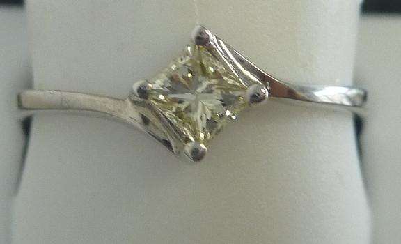 **SOLITAIRE [R18687]** PRINCESS CUT DIAMOND [0.300ct] SWIRL PATTERN RING [WHITE GOLD] - BUY SAFE