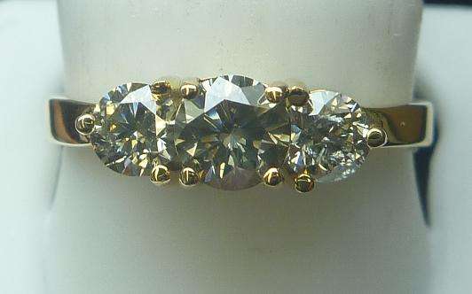 **TRILOGY DESIGN [R36681]** 3 ROUND CUT [0.900ct] DIAMOND RING [YELLOW GOLD] - BUY SAFE