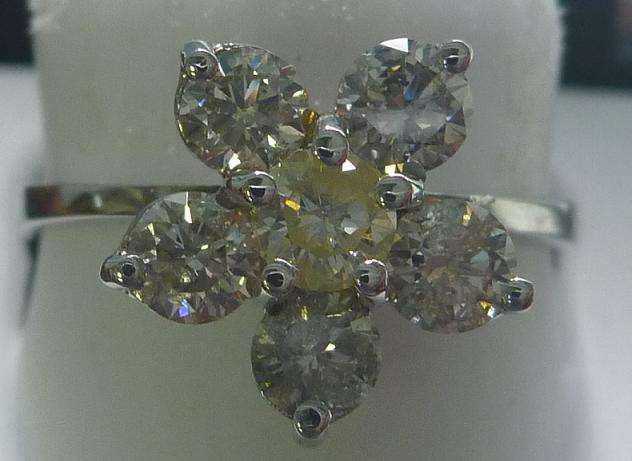 **SPARKLING [R38745]** GORGEOUS FLOWER DESIGN [1.010ct] DIAMOND RING [WHITE GOLD] - BUY SAFE