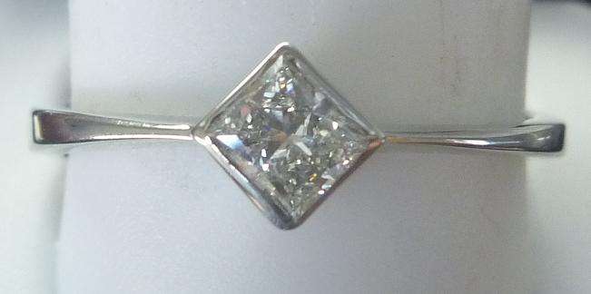 **DESIGNER TWIST [R24853]** PRINCESS [VS2] CUT DIAMOND [0.400ct] RING [WHITE GOLD] - BUY SAFE