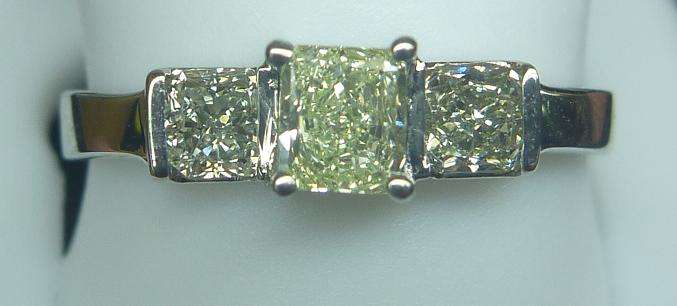**TRILOGY DESIGN [R27211]** 3 RADIANT CUT [0.700ct] DIAMOND RING [WHITE GOLD] - BUY SAFE