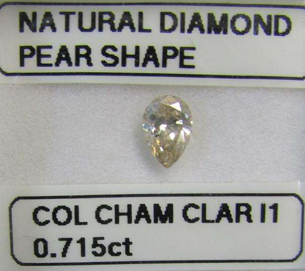**NATURAL DIAMOND** SPARKLING [0.715ct] PEAR CUT DIAMOND STARTING AT R1 - BUY SAFE