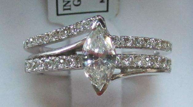 **BRIDAL TWINSET [R40189]** MARQUISE CUT [1.010ct] DIAMOND RINGS [5.296g] WHITE GOLD - BUY SAFE