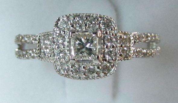 **SUPERB VALUE [R31262]** DESIGNER [0.650ct] DIAMOND RING [2.873g] WHITE GOLD - BUY SAFE