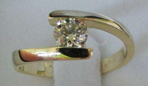 **FINEST QUALITY [R31864]** DESIGNER TWIST ROUND CUT DIAMOND [0.455ct] RING [YELLOW GOLD] - BUY SAFE
