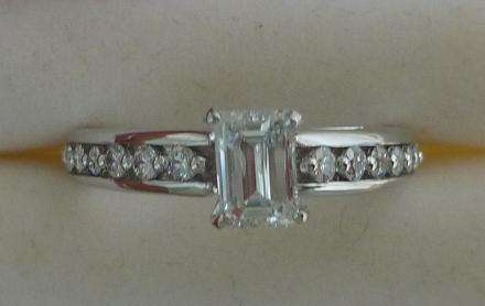 *CERTIFIED EMERALD CUT [R61680]* HIGH QUALITY [1.050ct] DIAMOND RING [3.676g] WHITE GOLD - BUY SAFE