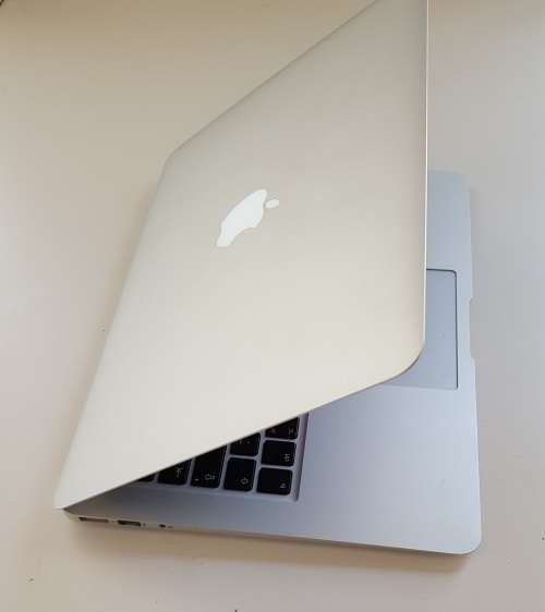 MACBOOK AIR 2015 - i5 5th Gen - 128gb SSD -