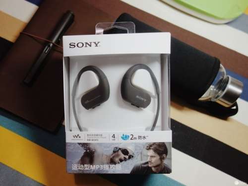 SONY WALKMAN SPORTS WATERPROOF MP3 PLAYER