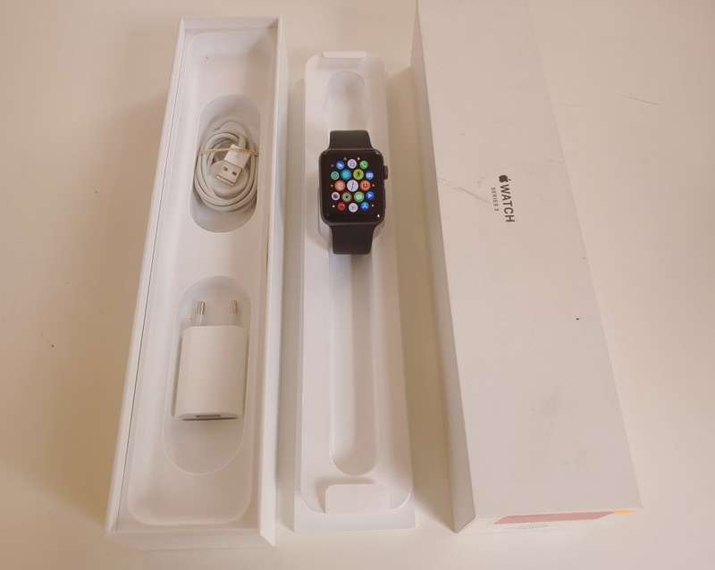 APPLE WATCH SERIES 3 - 42MM - SPACE GREY