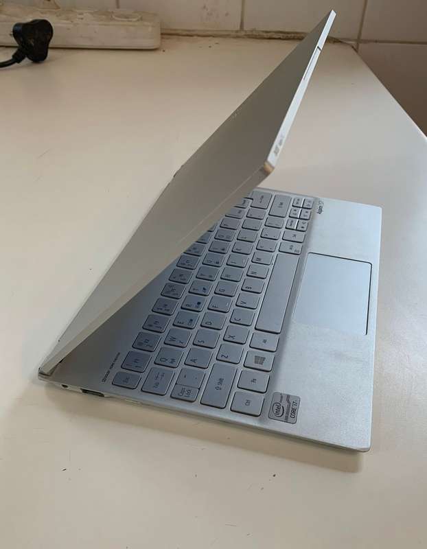 ACER ASPIRE S7 - INTEL CORE i7 - 256GB SSD - TOUCH SCREEN 11.6"
