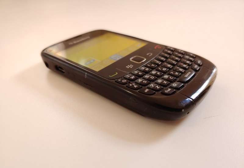 BLACKBERRY CURVE 8520