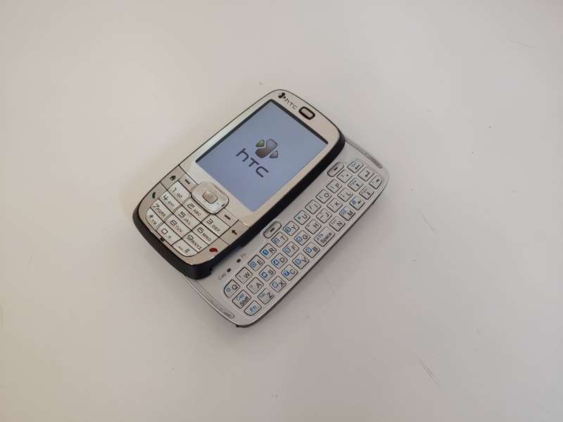 HTC S710