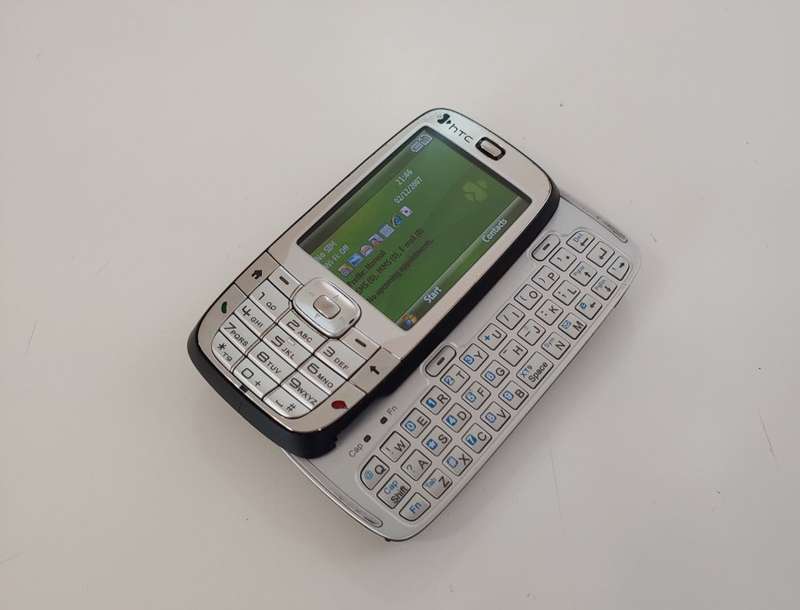 HTC S710