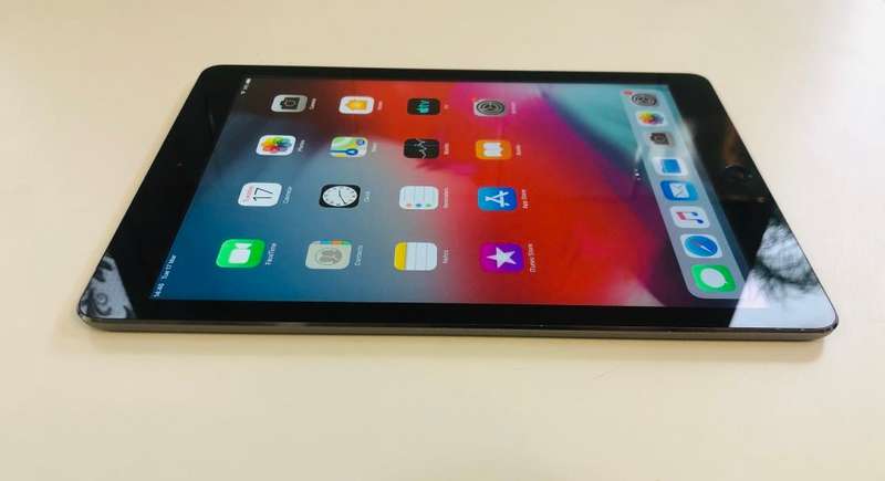 APPLE IPAD AIR 16GB - WIFI - SPACE GREY