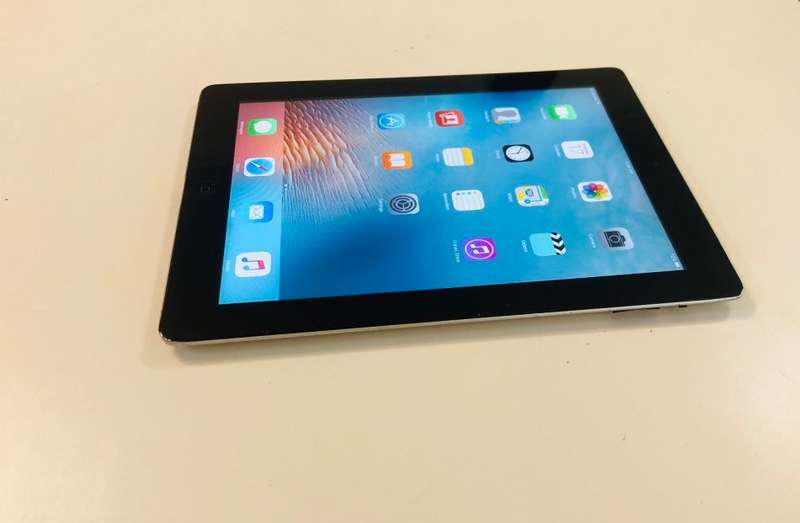 APPLE IPAD 2 - 64GB - WIFI / 3G