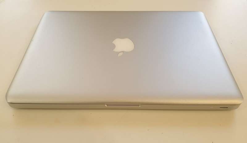 MACBOOK PRO 2012 - CORE i5 - 500GB HARD DRIVE