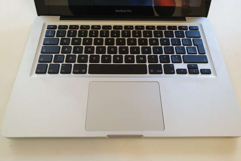 MACBOOK PRO 2012 - CORE i5 - 500GB HARD DRIVE