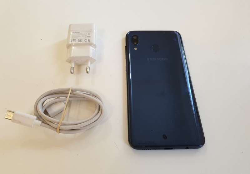 SAMSUNG GALAXY A20 - DEEP BLUE - PLEASE READ FULL DESCRIPTION
