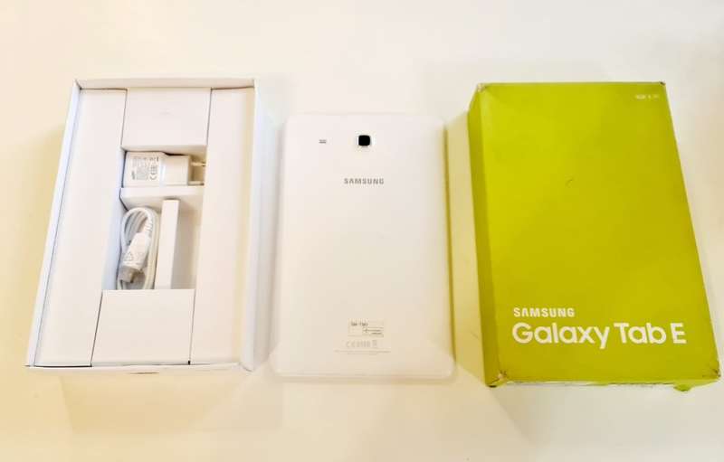SAMSUNG GALAXY TAB E - 9.6" - WIFI & 3G - WHITE