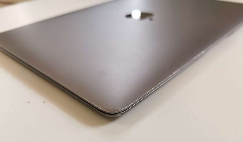 APPLE MACBOOK CORE M5 - 8GB RAM - 256GB SSD - 12" RETINA DISPLAY