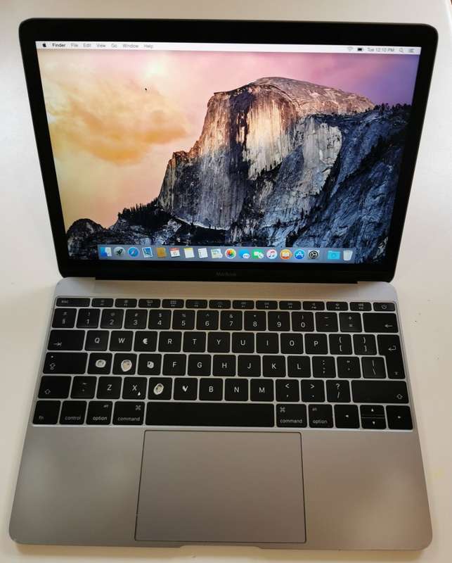 APPLE MACBOOK CORE M5 - 8GB RAM - 256GB SSD - 12" RETINA DISPLAY