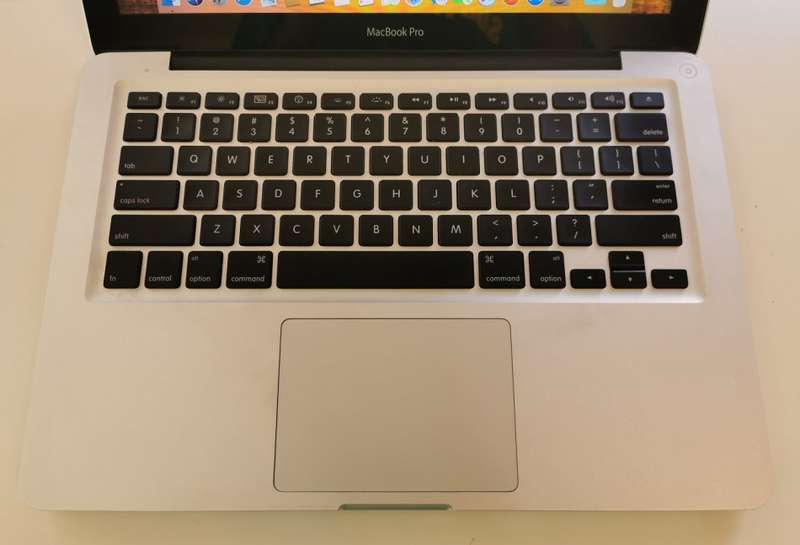 MACBOOK PRO - CORE i5 - 500GB HARD DRIVE