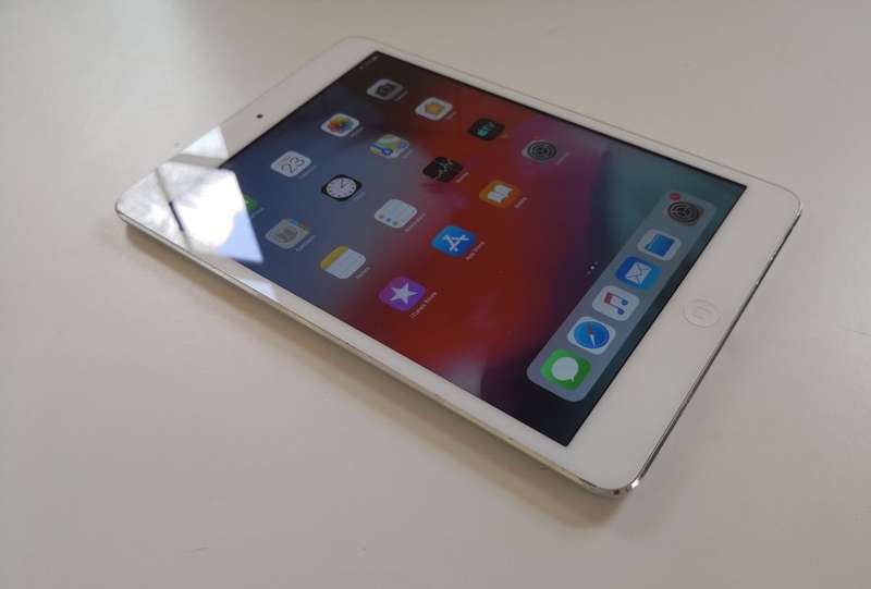 IPAD MINI 2 - RETINA DISPLAY - 32GB - WIFI