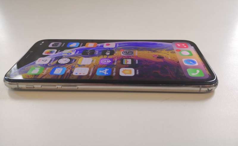 IPHONE XS - 256GB - SILVER - READ FULL DESCRIPTION