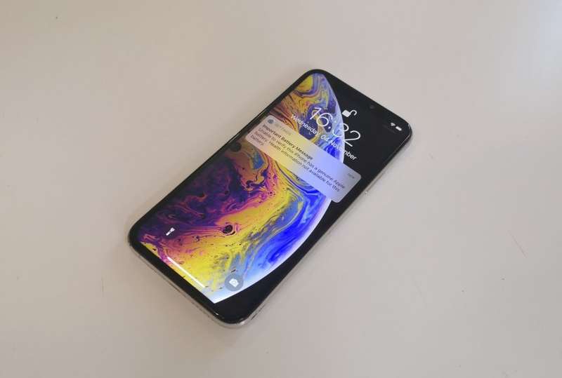 IPHONE XS - 256GB - SILVER - READ FULL DESCRIPTION