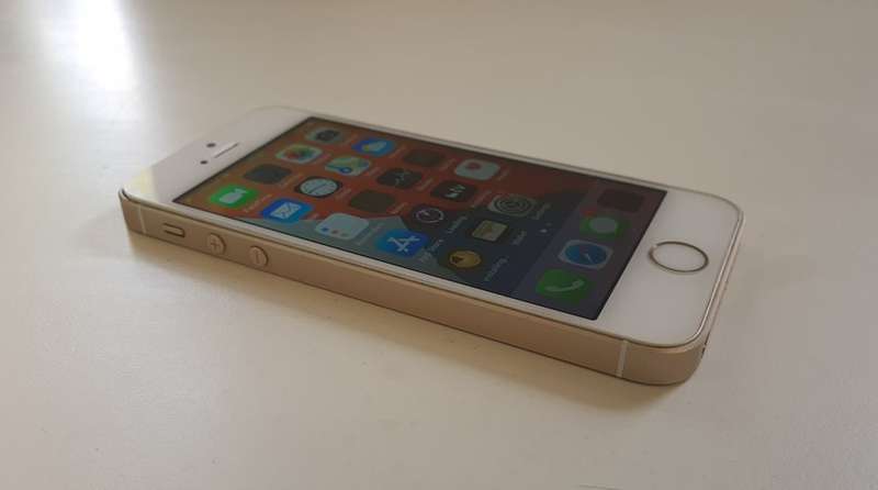 IPHONE 5 SE - 64GB - GOLD