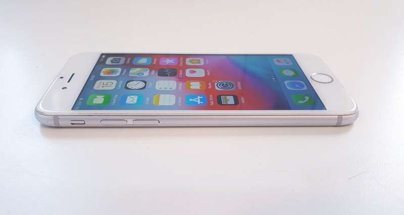 APPLE IPHONE 6 - 16GB - SILVER/WHITE