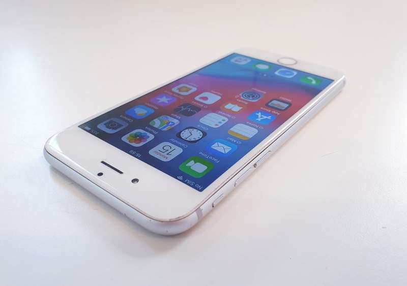 APPLE IPHONE 6 - 16GB - SILVER/WHITE