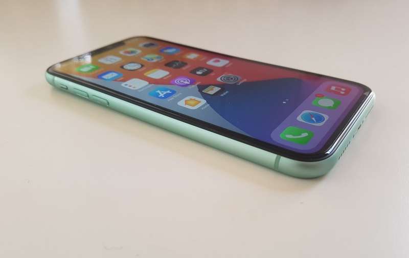 IPHONE 11 64GB - GREEN