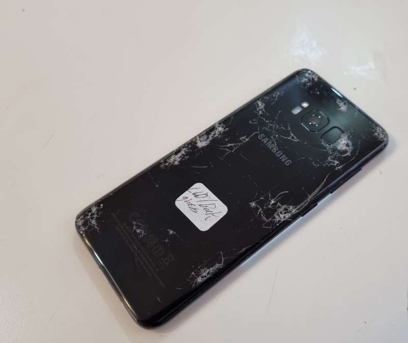 SAMSUNG S8 - 64GB - MIDNIGHT BLACK - please read description