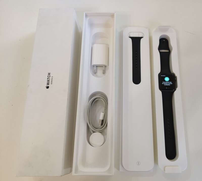 APPLE WATCH SERIES 3 - 42MM - SPACE GREY