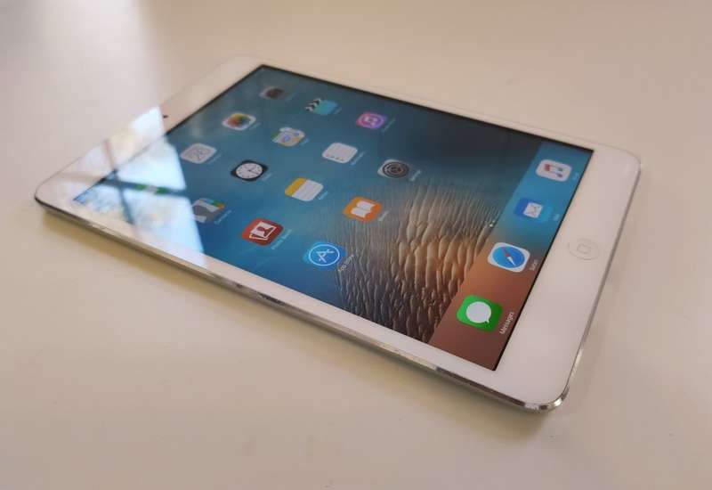 APPLE IPAD MINI 16GB - WIFI - WHITE + Samsung Tab 3 Lite - 3g