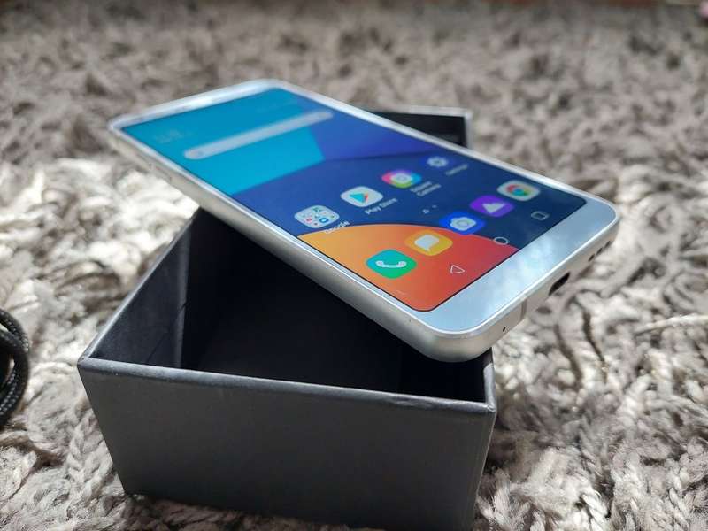 LG G6 - PLATINUM - LOCAL STOCK - 32GB