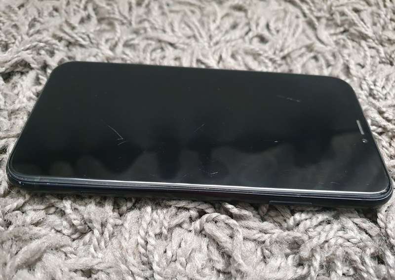 APPLE IPHONE XR - BLACK - 64GB - LOCAL STOCK