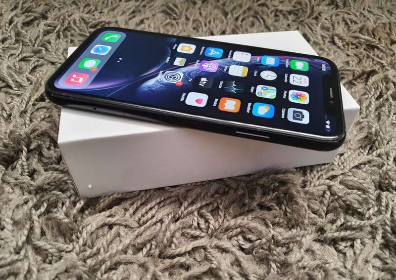 APPLE IPHONE XR - BLACK - 64GB - LOCAL STOCK