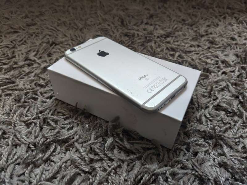 APPLE IPHONE 6S - 64GB - SILVER