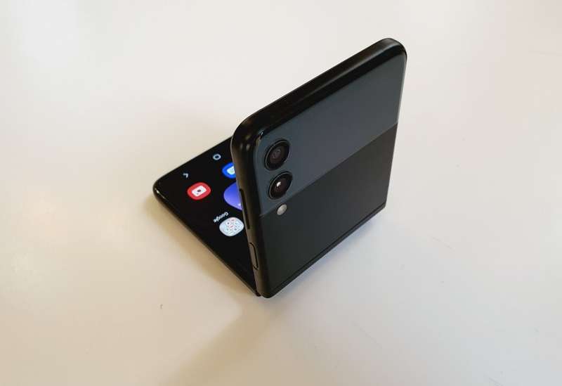 Samsung Galaxy Z Flip 3 - 256GB - Black